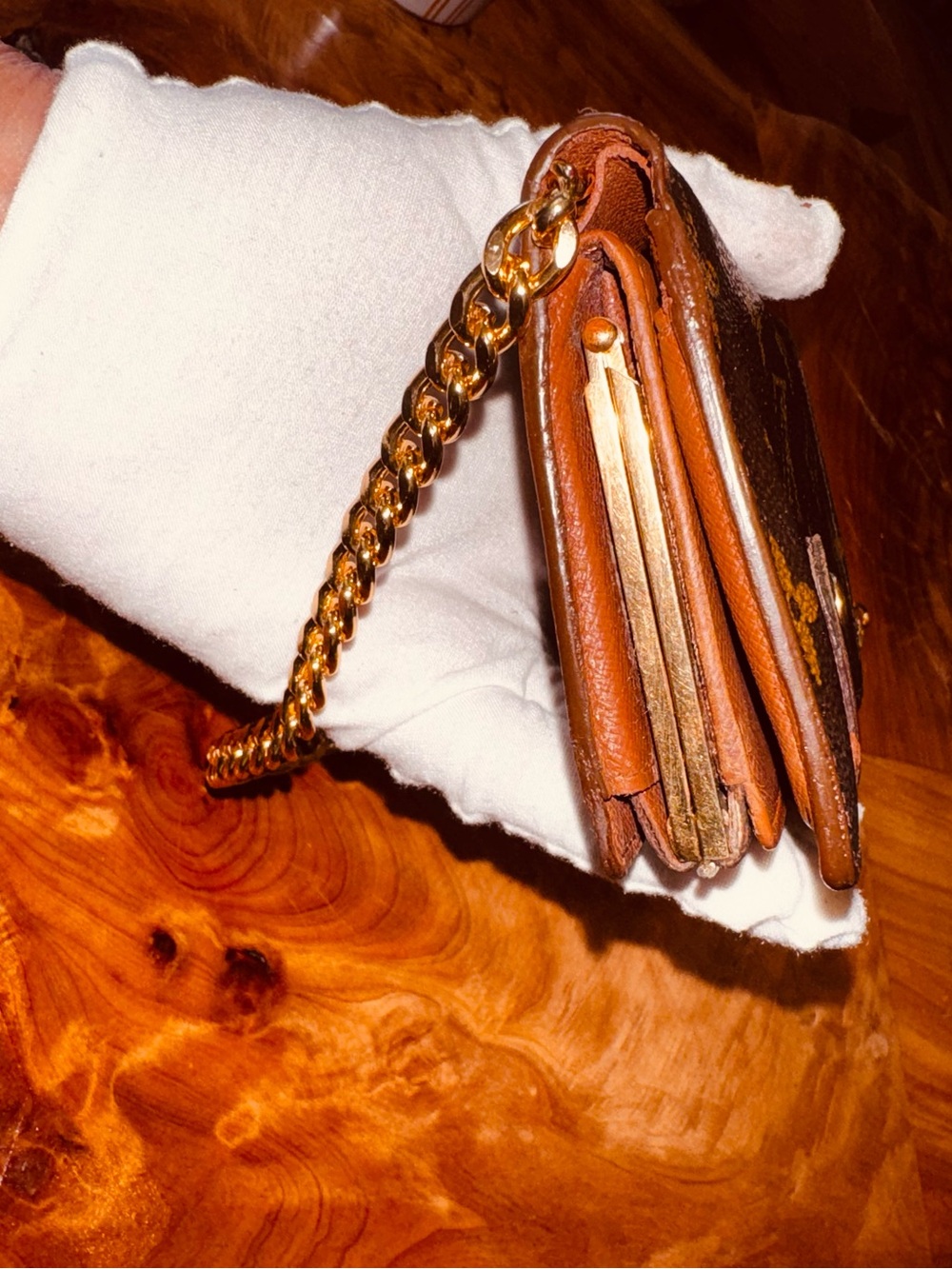 Louis Vuitton Viennois compact monogram wallet with unbranded 47 inch chain - Picture 6 of 16